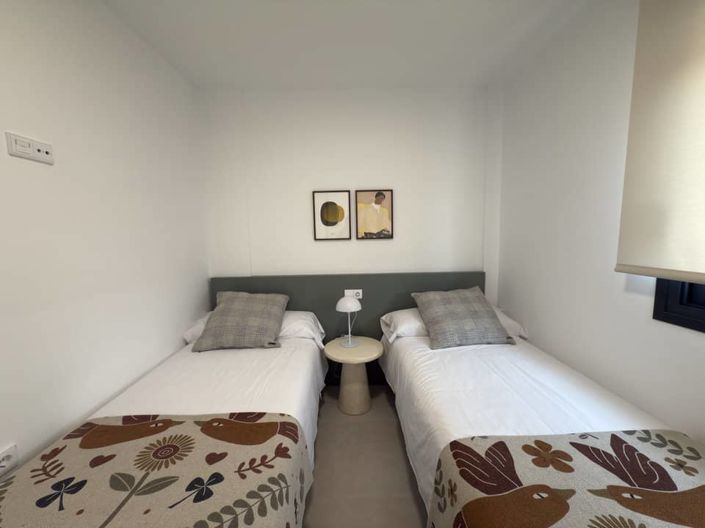 Image No.22-2 Bed Townhouse for sale