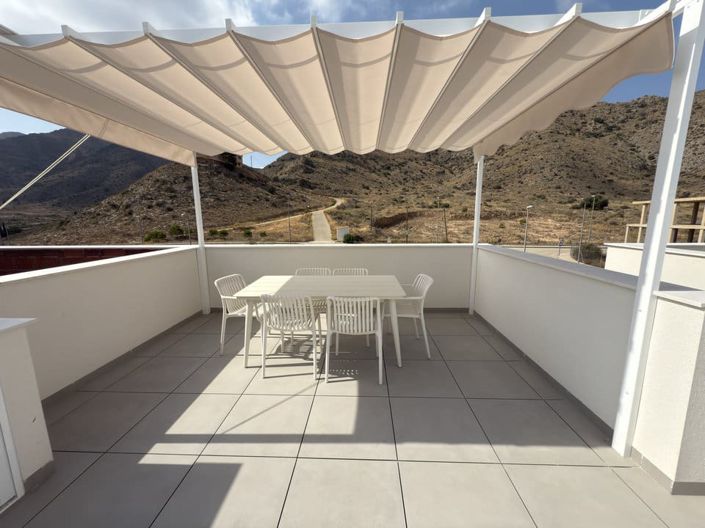 Image No.31-2 Bed Townhouse for sale