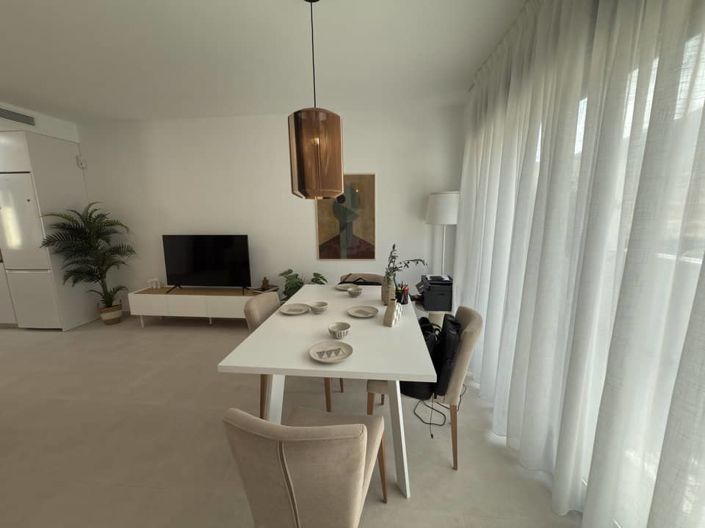 Image No.4-2 Bed Townhouse for sale