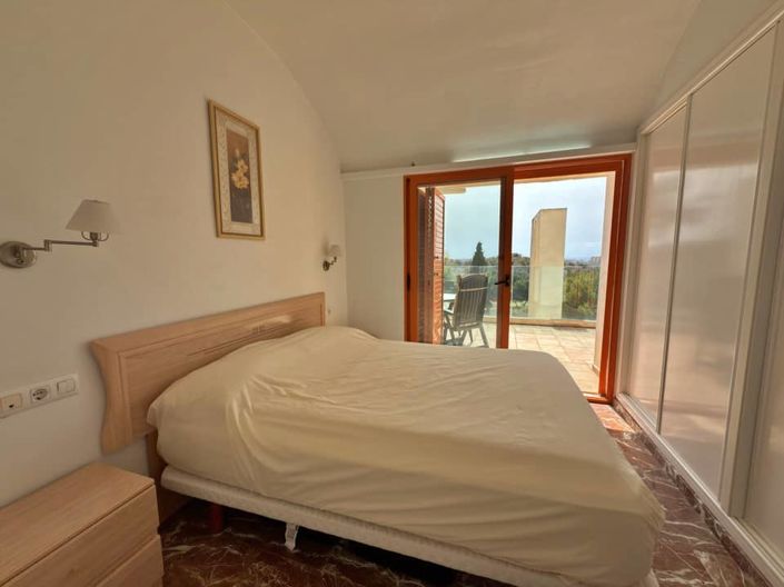 Image No.25-2 Bed Apartment for sale