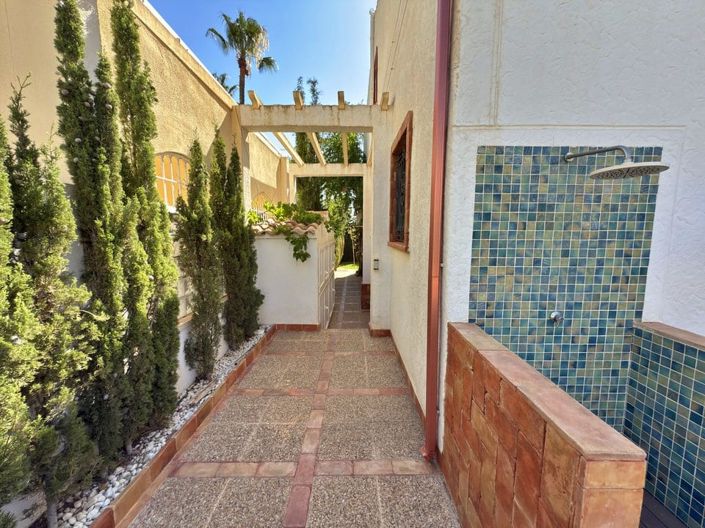 Image No.13-4 Bed Villa for sale