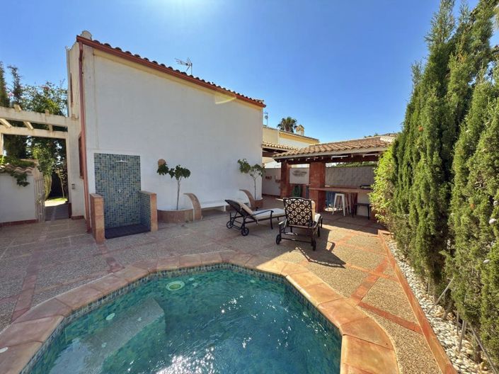 Image No.14-4 Bed Villa for sale