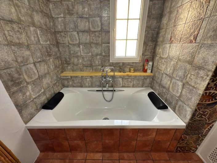 Image No.18-4 Bed Villa for sale