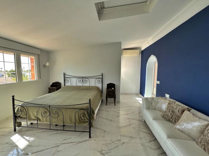 Image No.26-4 Bed Villa for sale