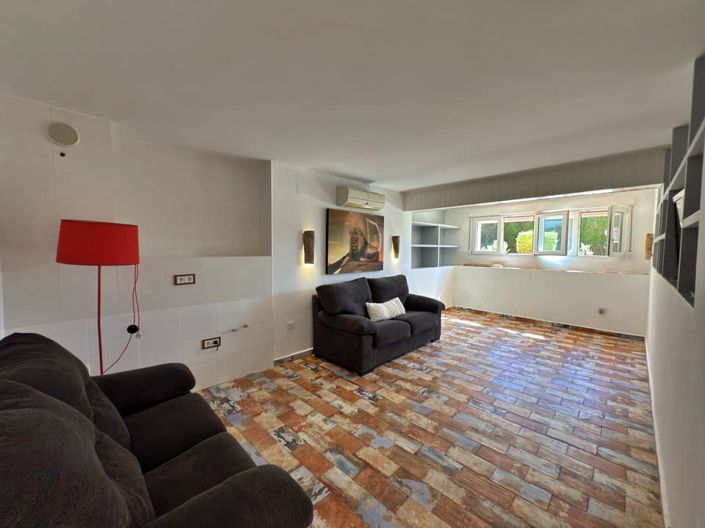 Image No.37-4 Bed Villa for sale