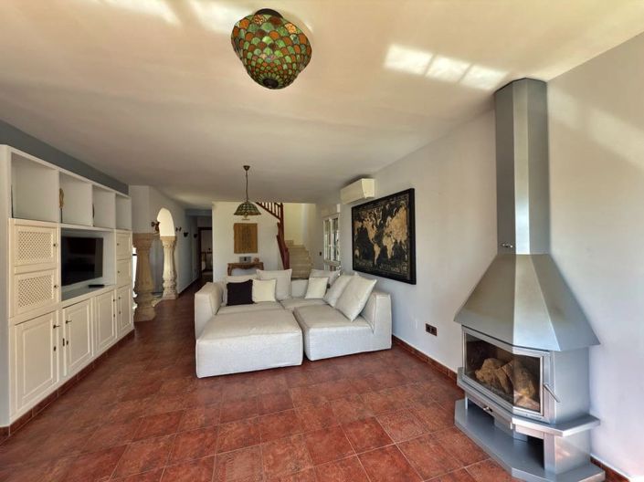 Image No.4-4 Bed Villa for sale