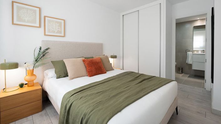 Image No.13-3 Bed Apartment for sale