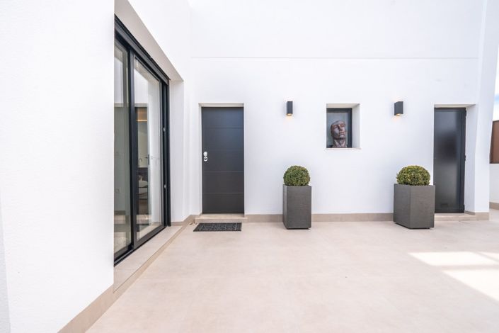 Image No.6-3 Bed Villa for sale