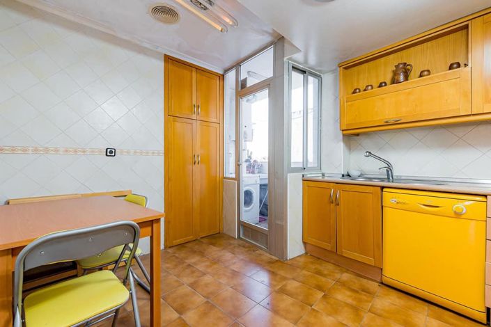 Image No.16-4 Bed Apartment for sale