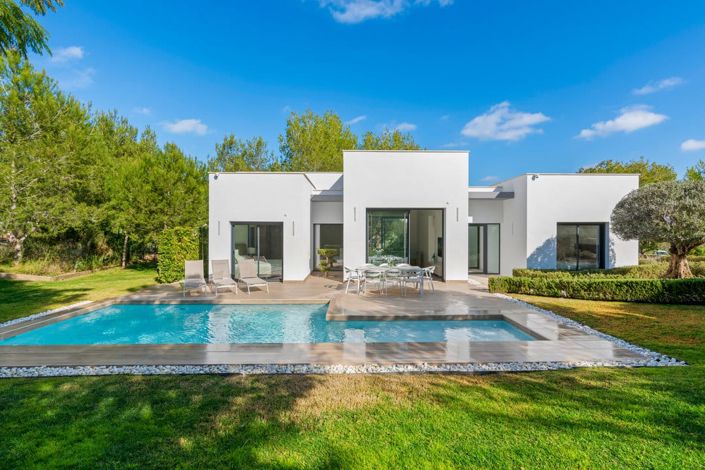 Image No.1-3 Bed Villa for sale