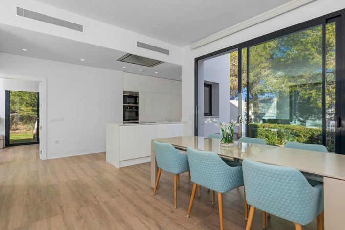 Image No.31-3 Bed Villa for sale