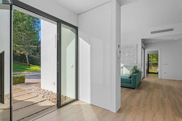 Image No.37-3 Bed Villa for sale