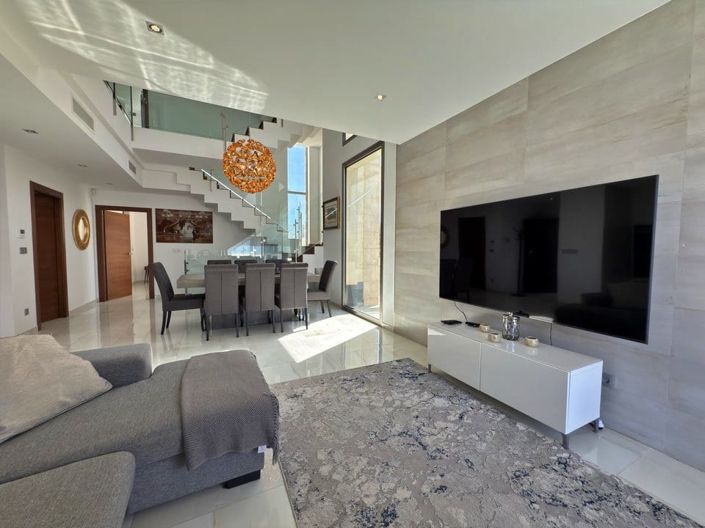 Image No.16-5 Bed Villa for sale