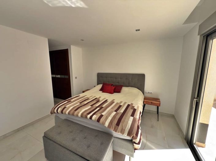 Image No.23-5 Bed Villa for sale