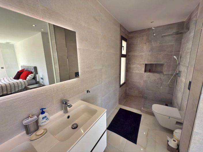 Image No.35-5 Bed Villa for sale