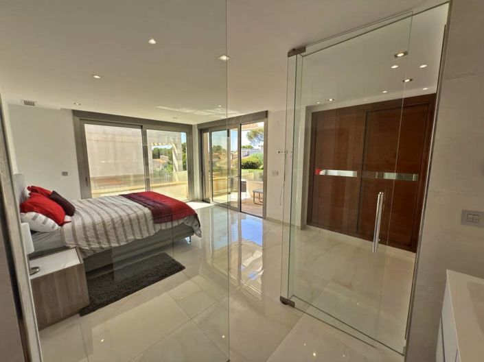 Image No.36-5 Bed Villa for sale