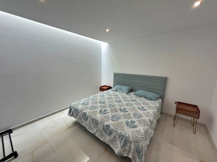 Image No.44-5 Bed Villa for sale