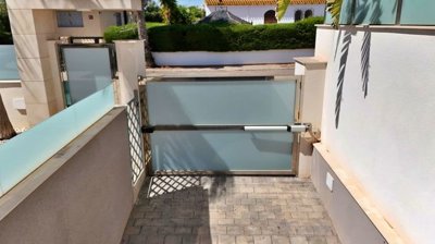 batchdjifly2025082812335207191756381653823pho