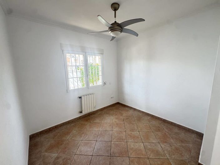 Image No.10-3 Bed Villa for sale