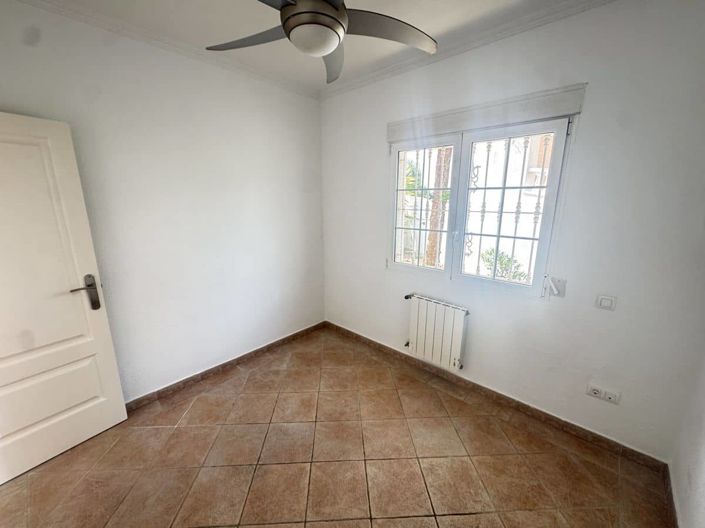 Image No.11-3 Bed Villa for sale