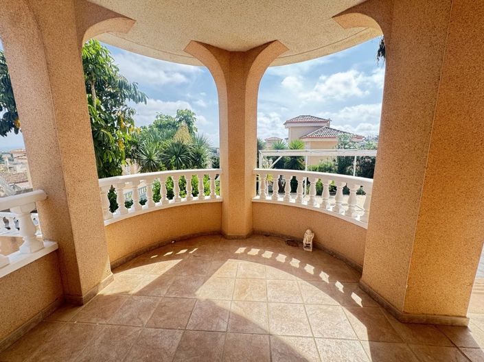 Image No.19-3 Bed Villa for sale