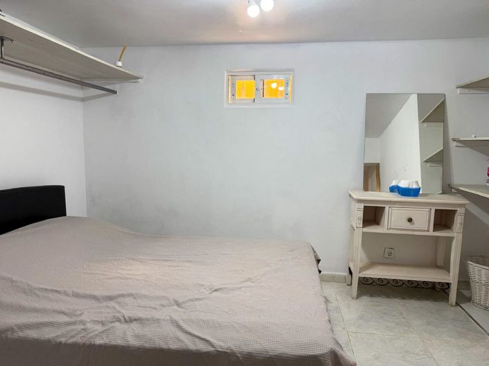 Image No.20-4 Bed Property for sale