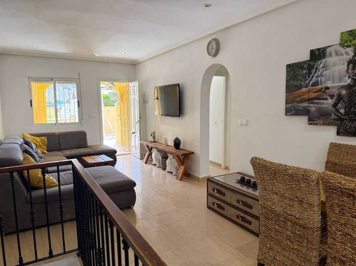 Image No.8-4 Bed Property for sale