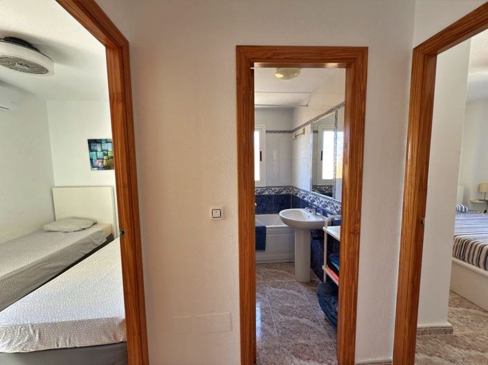 Image No.20-2 Bed Apartment for sale