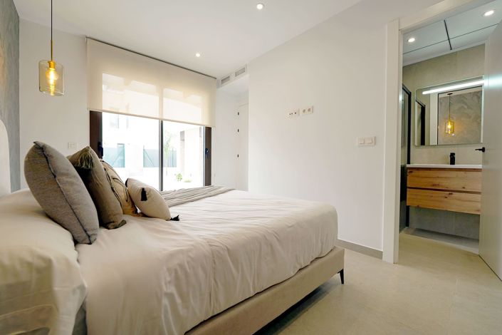 Image No.7-3 Bed Villa for sale