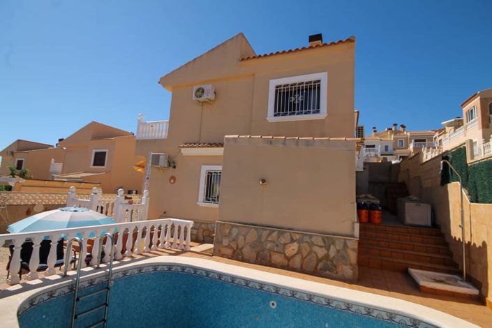 Image No.1-2 Bed Villa for sale