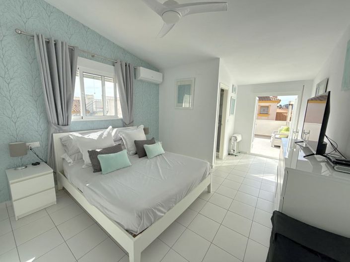 Image No.14-Villa for sale