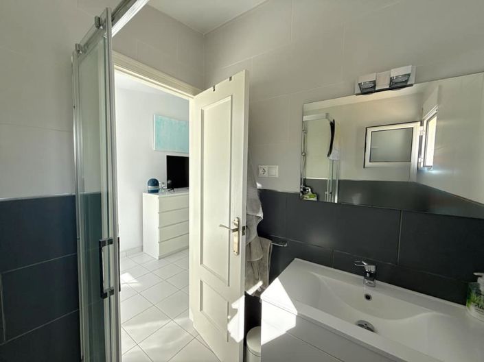 Image No.15-Villa for sale