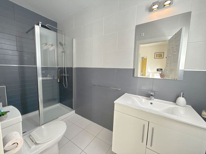 Image No.18-Villa for sale