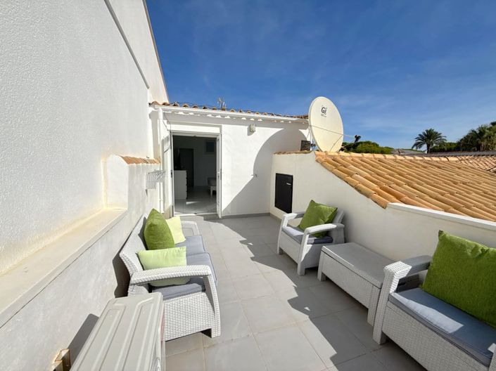 Image No.21-Villa for sale