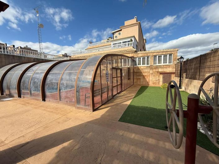 Image No.1-3 Bed Apartment for sale