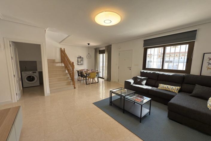 Image No.6-3 Bed Townhouse for sale