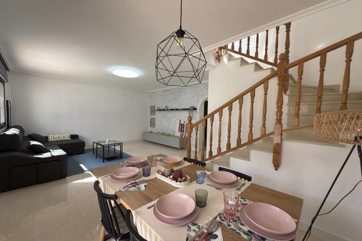 Image No.8-3 Bed Townhouse for sale