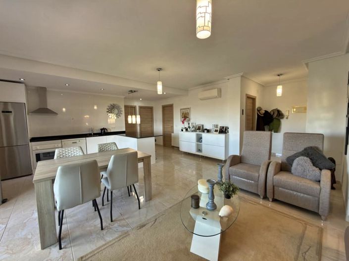 Image No.11-2 Bed Apartment for sale