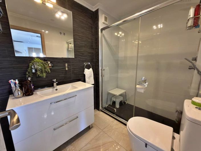 Image No.24-2 Bed Apartment for sale