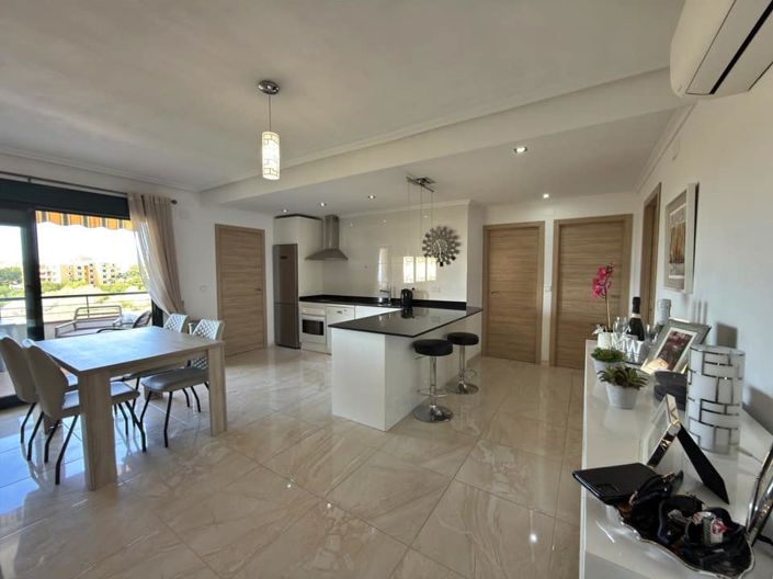 Image No.4-2 Bed Apartment for sale