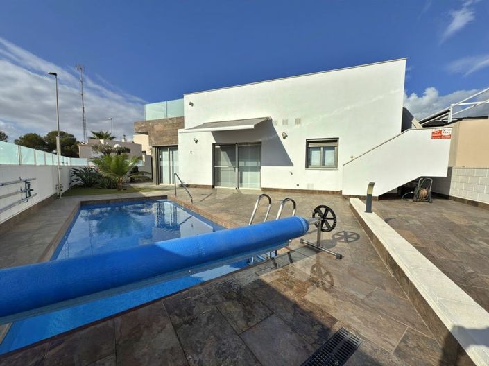 Image No.4-3 Bed Villa for sale