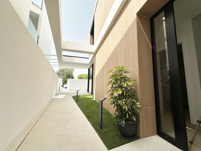 Image No.5-3 Bed Villa for sale