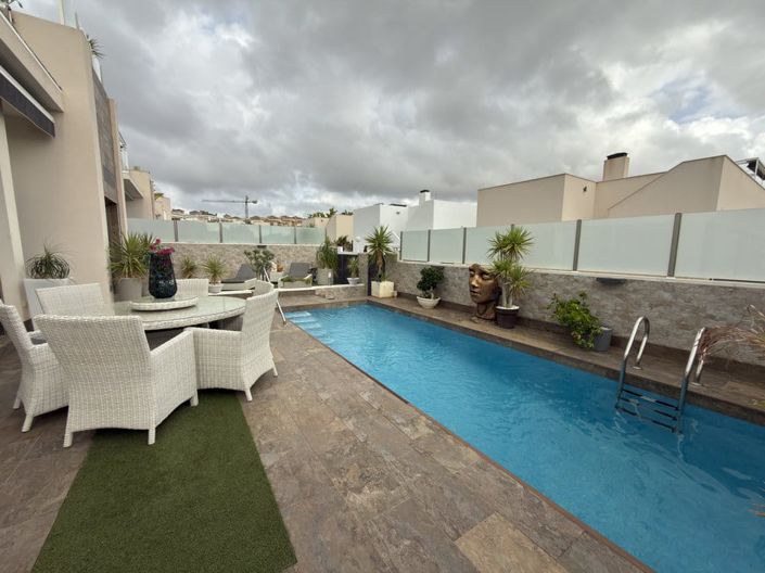 Image No.7-4 Bed Villa for sale