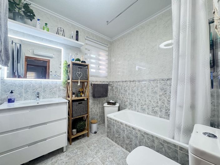 Image No.8-4 Bed Villa for sale