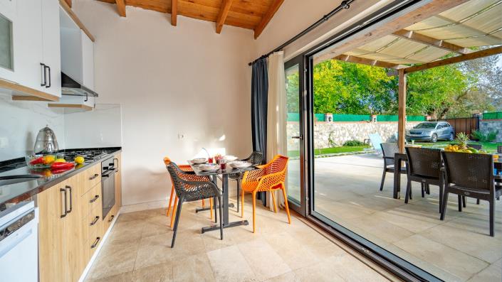 Image No.8-9 Bed Villa for sale