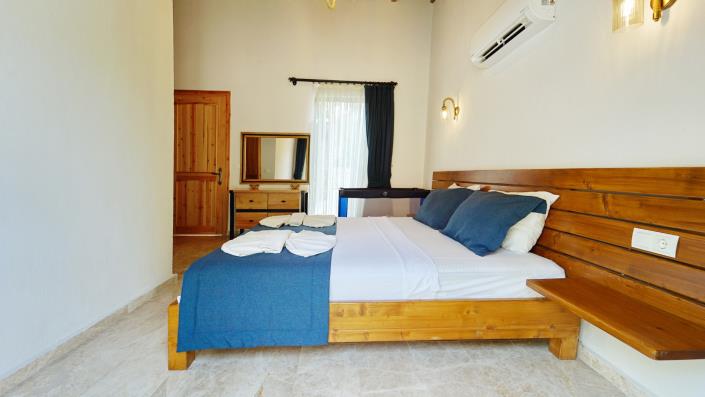 Image No.16-9 Bed Villa for sale