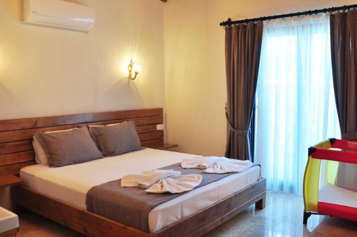 Image No.42-9 Bed Villa for sale