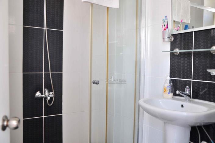 Image No.18-3 Bed Villa / Detached for sale