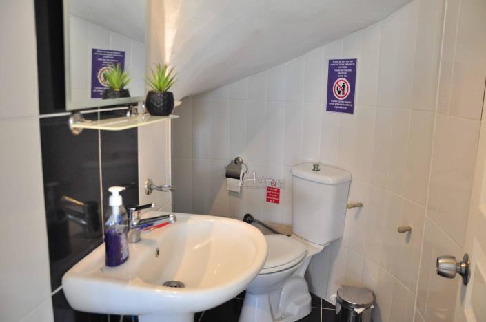 Image No.14-3 Bed Villa / Detached for sale