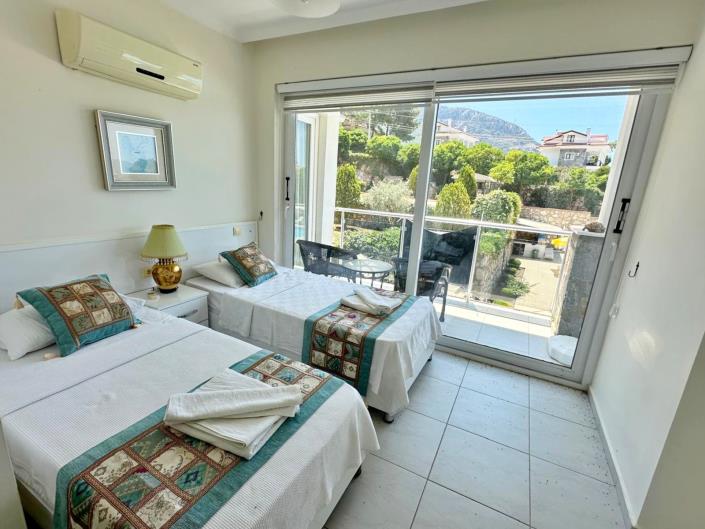 Image No.15-2 Bed Apartment for sale